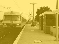 Bild: 420 099 verlässt als S5 den Haltepunkt Englschalking in Richtung Herrsching, 10. September 1972. © Paul Müller [hier klicken zur Vergrößerung]